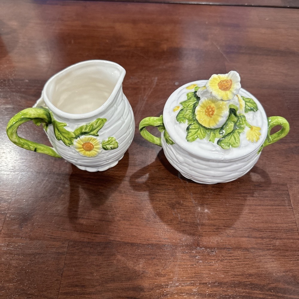 Vintage Geo Z Lefton Sugar and‎ Creamer Set Rustic Yellow Daisy 3856 Green